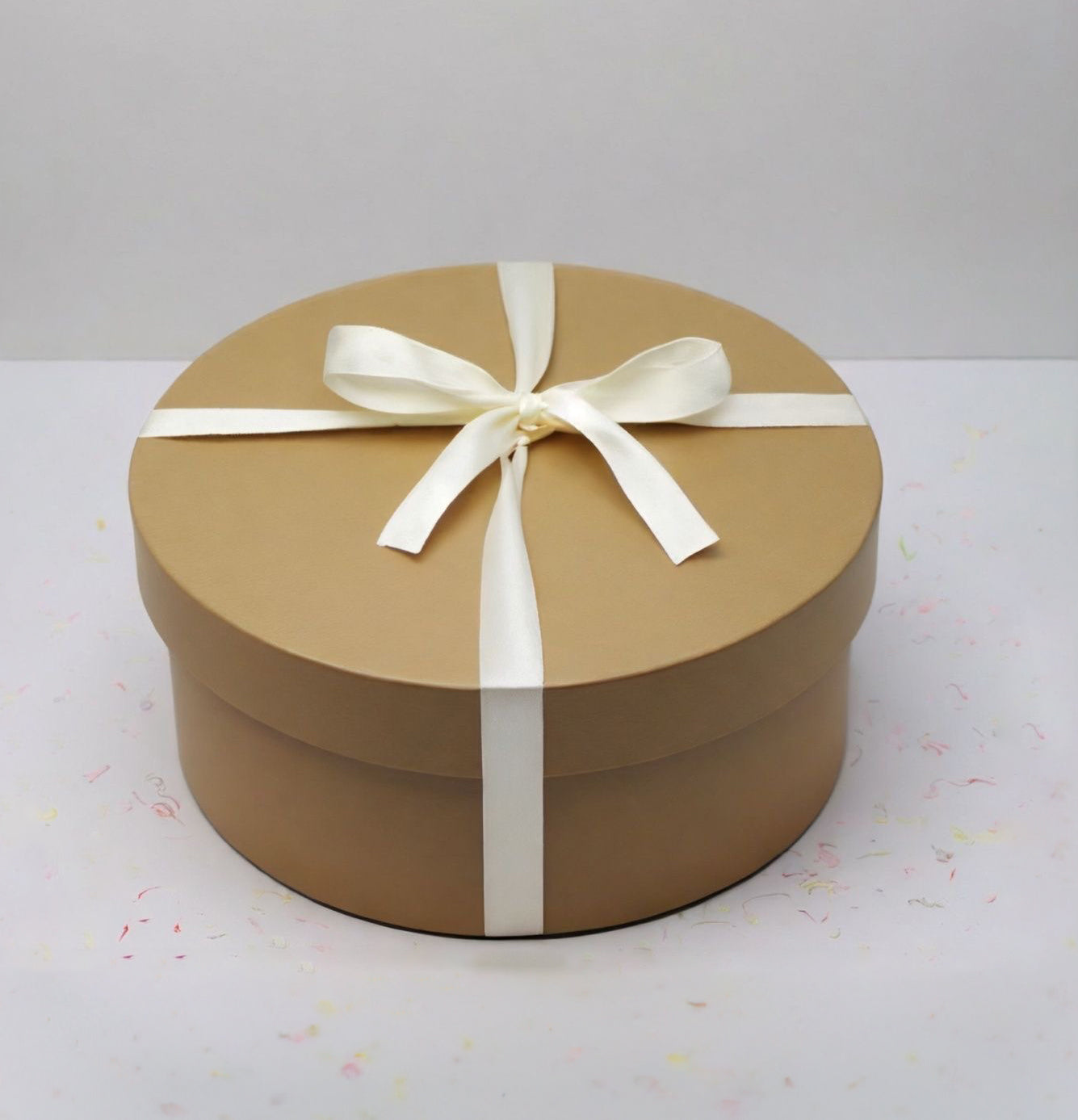 Round Gift Box with Ribbon Bow, Tan Cardboard, Lid Included image 1